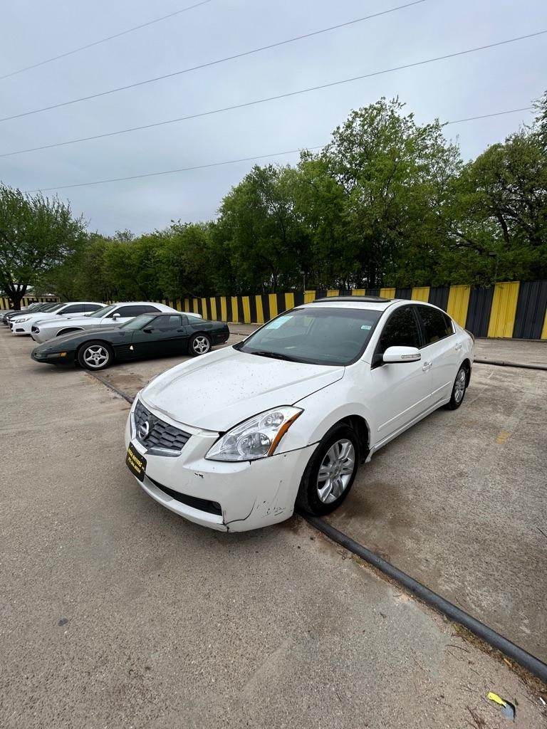Nissan Altima  2012