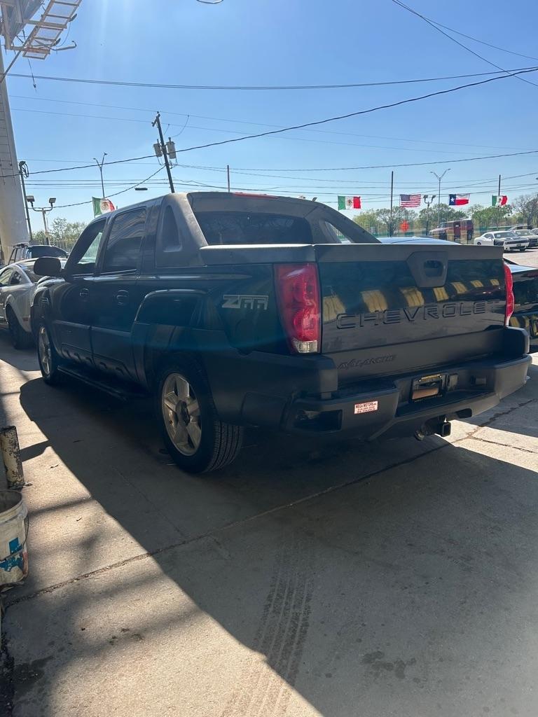 Chevrolet Avalanche  2003
