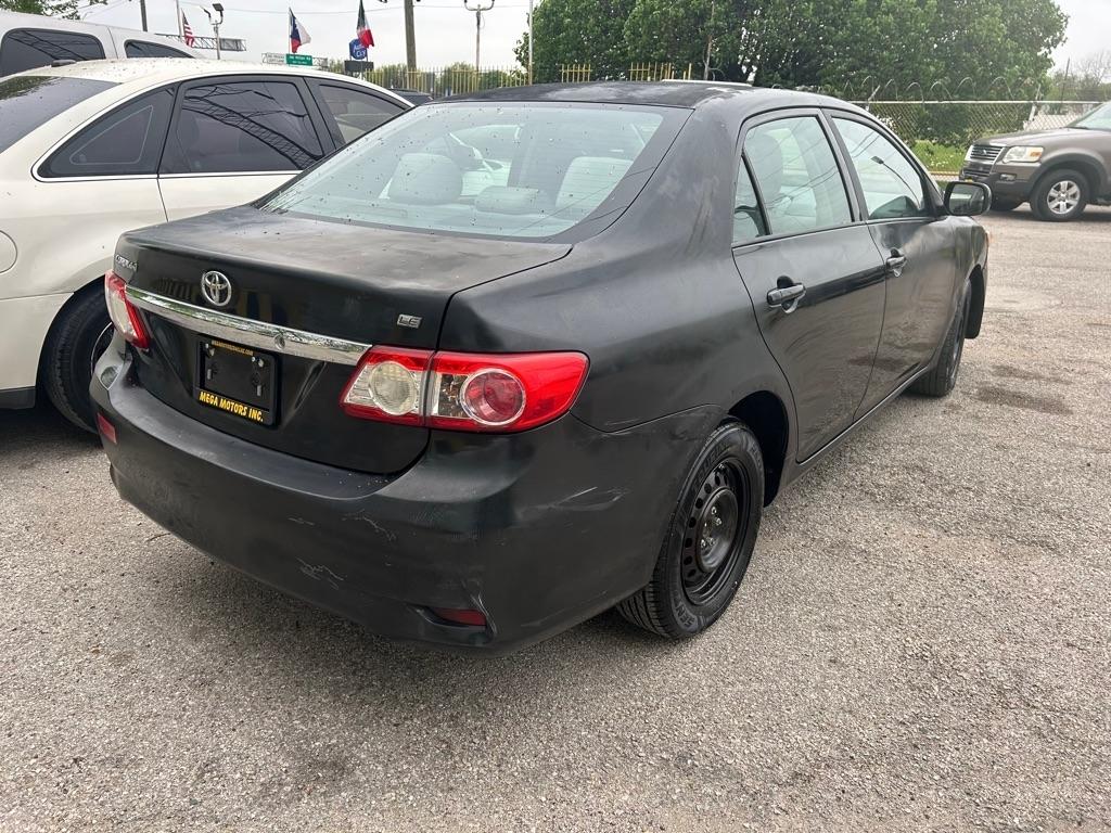 Toyota Corolla  2011