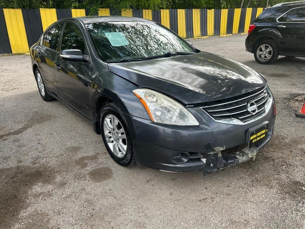 Nissan Altima  2012