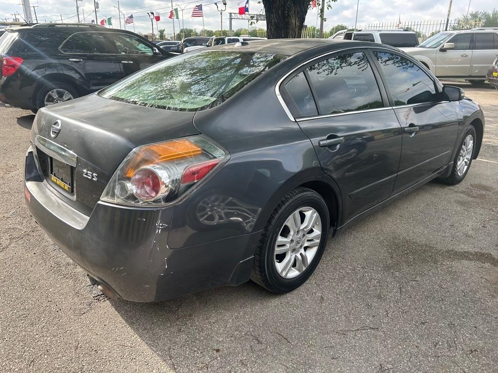 Nissan Altima  2012