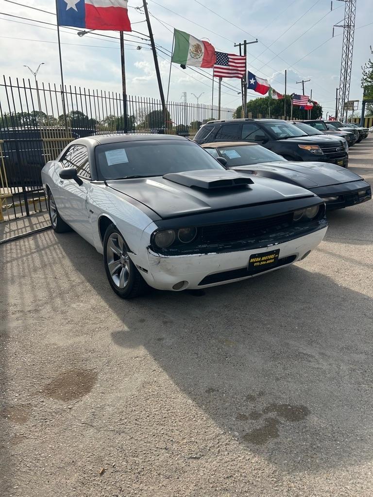 Dodge Challenger  2012