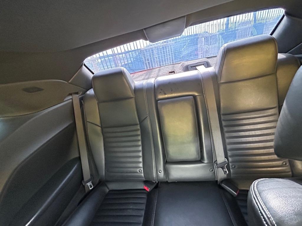 Dodge Challenger  2012