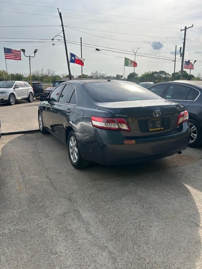 Toyota Camry  2011