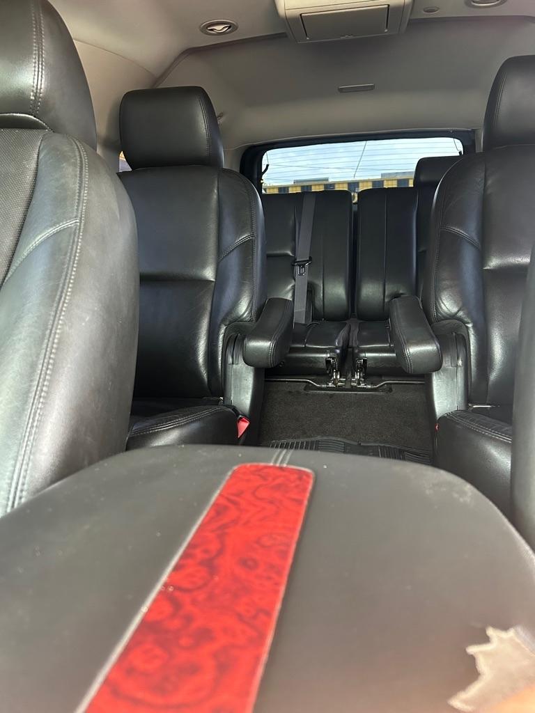 Cadillac Escalade  2011