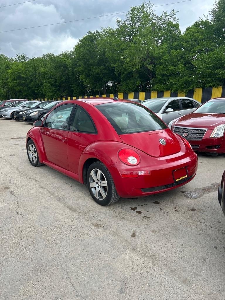 Volkswagen New Beetle  2006