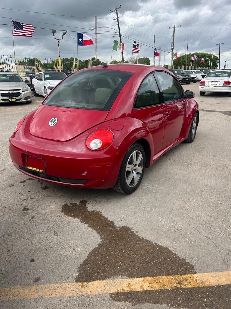 Volkswagen New Beetle  2006