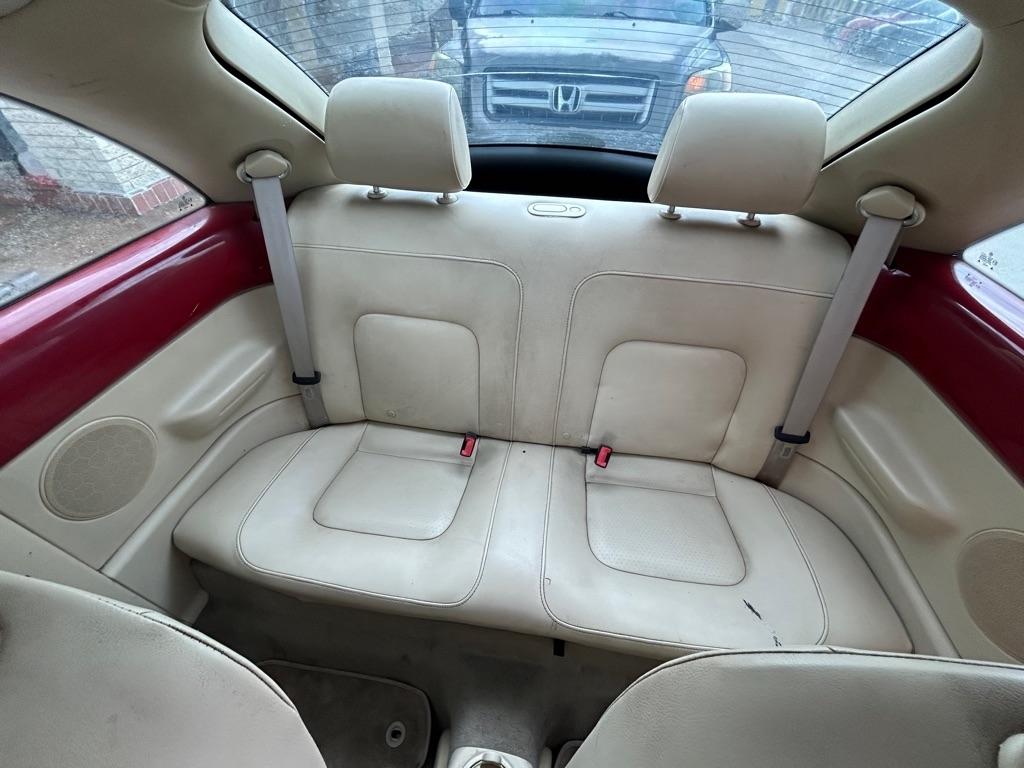 Volkswagen New Beetle  2006