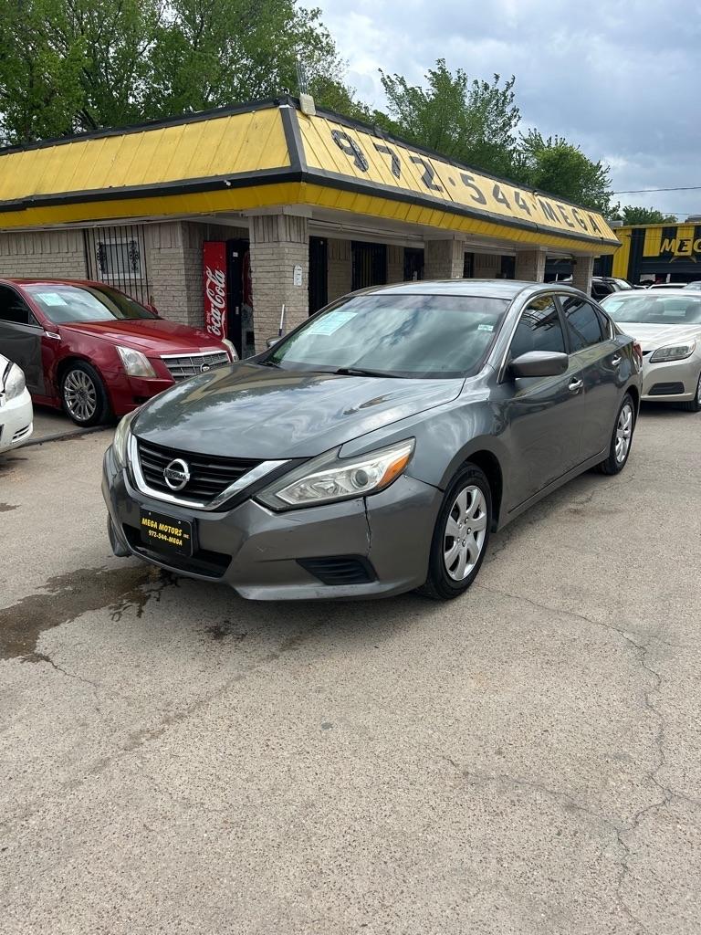 Nissan Altima  2016