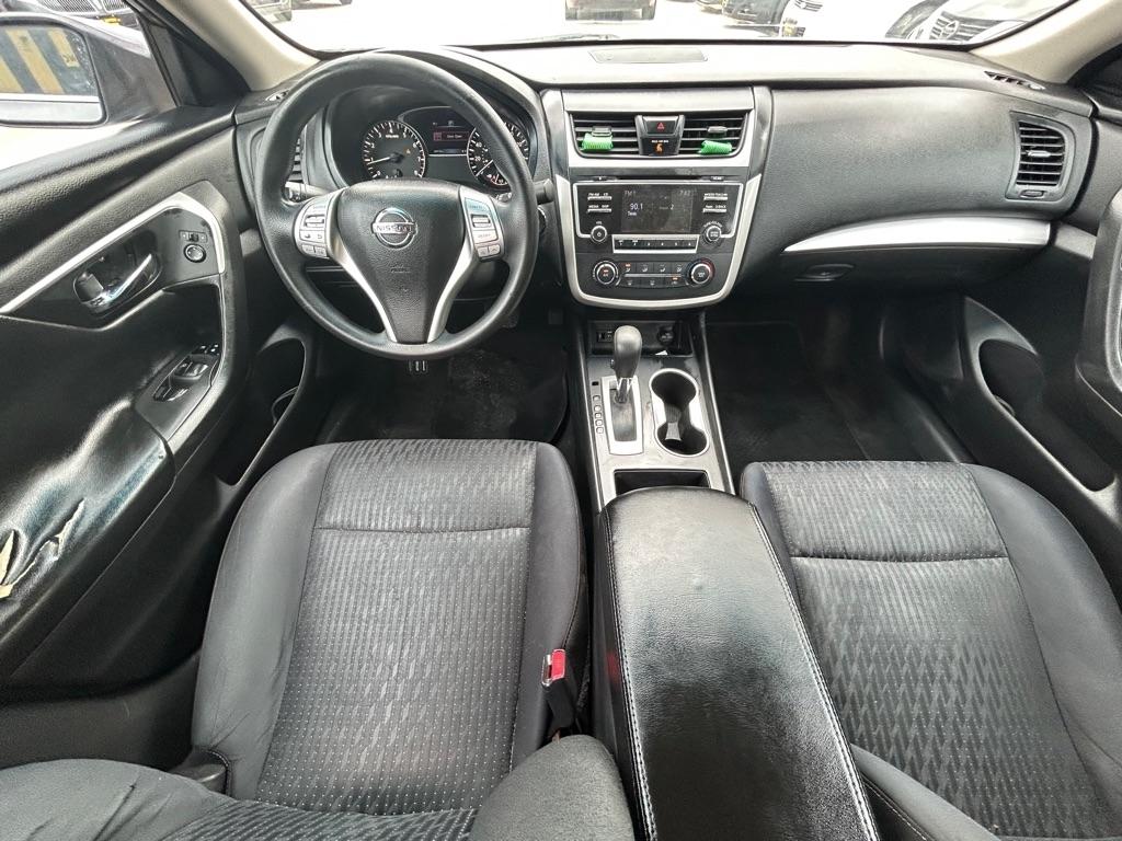 Nissan Altima  2016