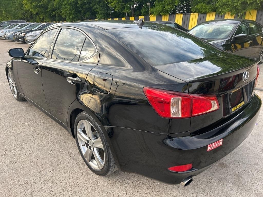 Lexus IS  2011