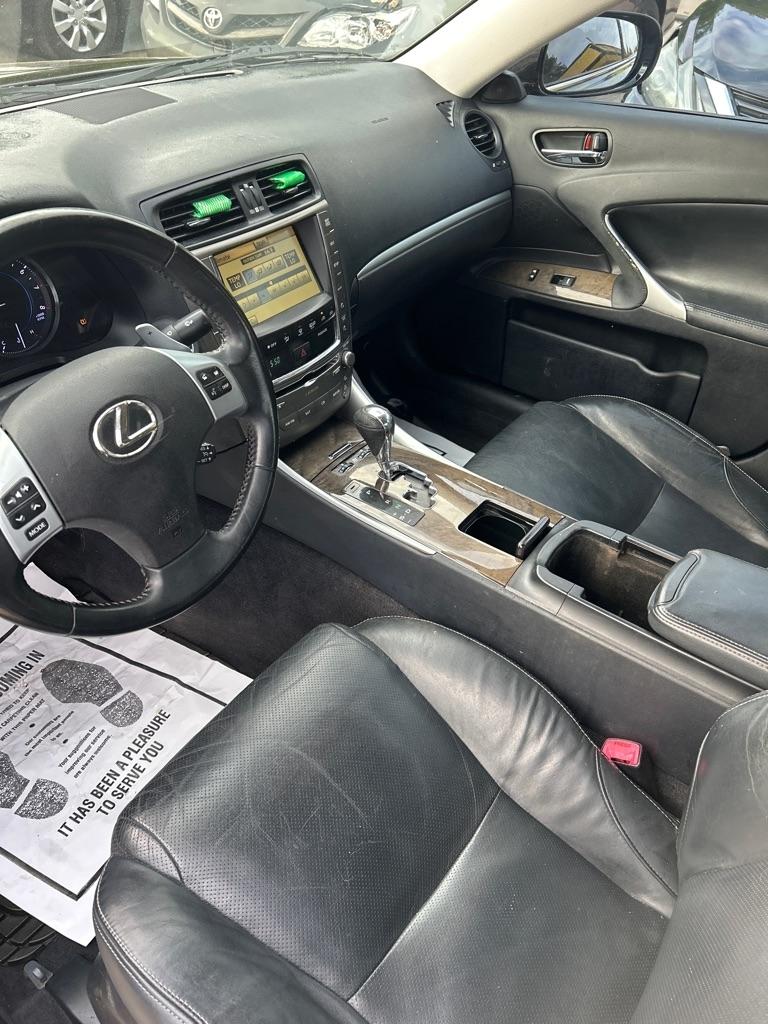 Lexus IS  2011