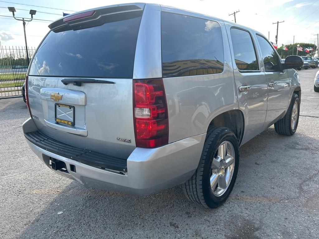 Chevrolet Tahoe  2012