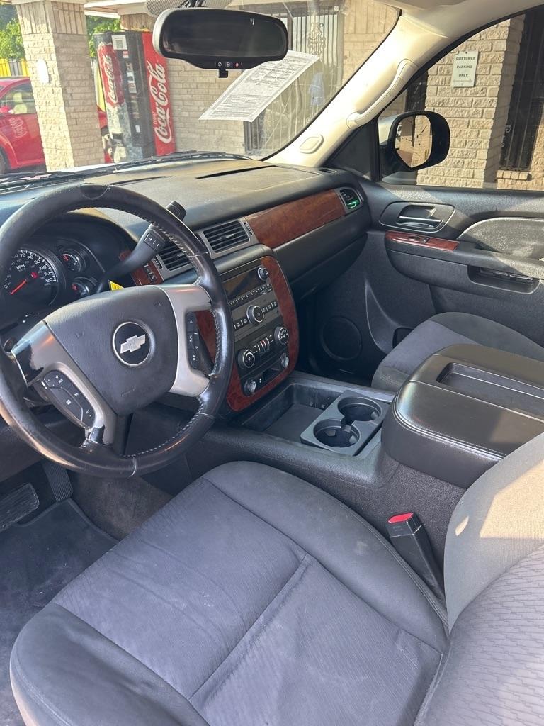 Chevrolet Tahoe  2012