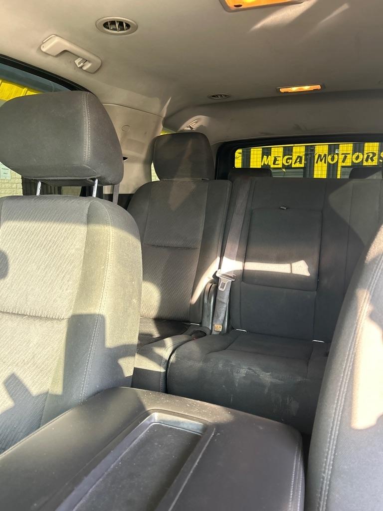 Chevrolet Tahoe  2012