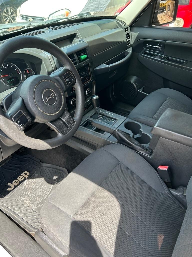 Jeep Liberty  2011