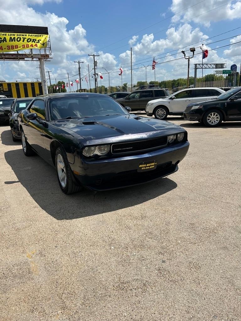 Dodge Challenger  2011