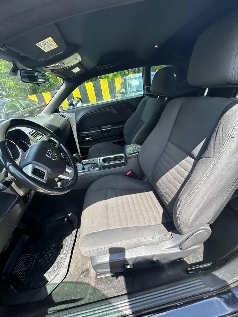 Dodge Challenger  2011