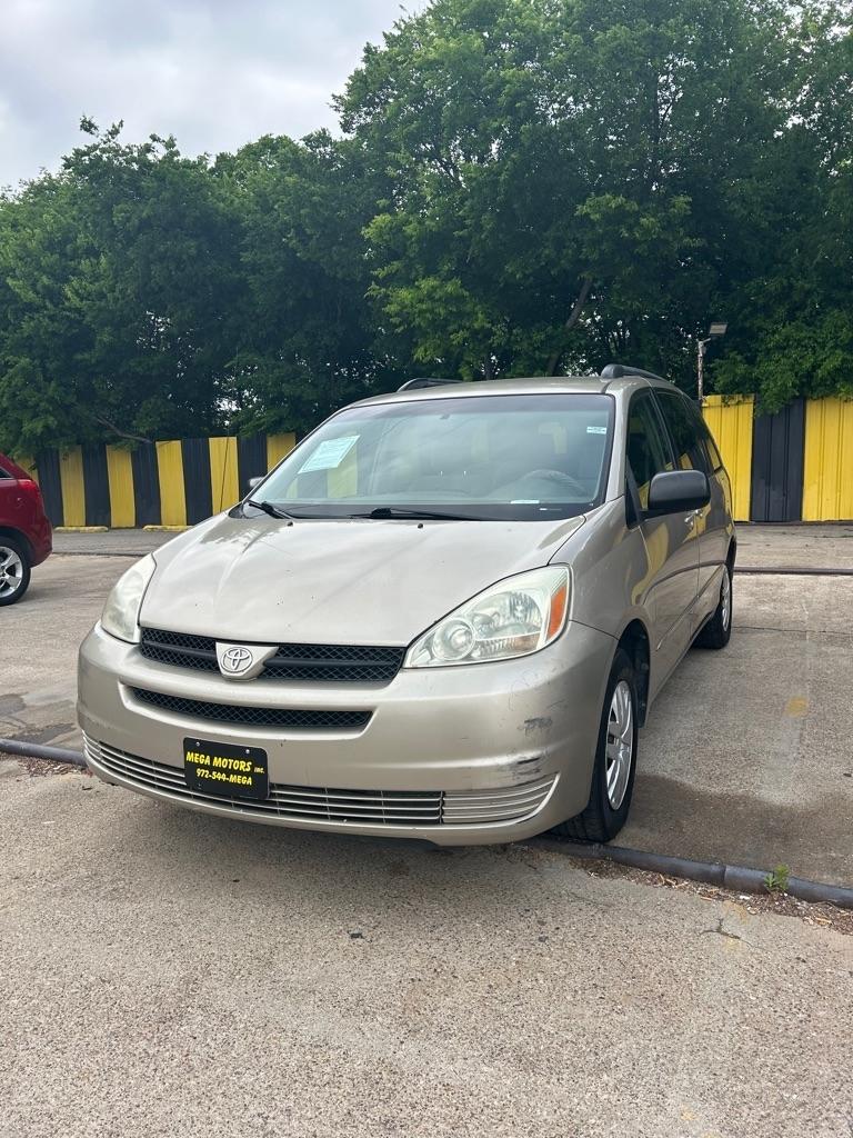 Toyota Sienna  2004