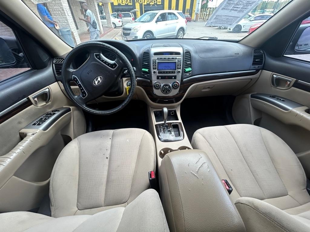 Hyundai Santa Fe  2012