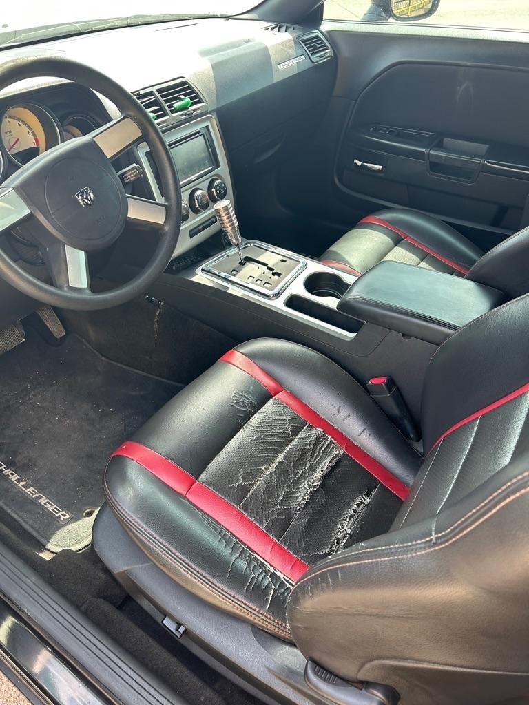 Dodge Challenger  2010