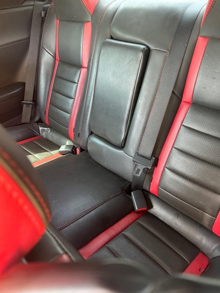 Dodge Challenger  2010