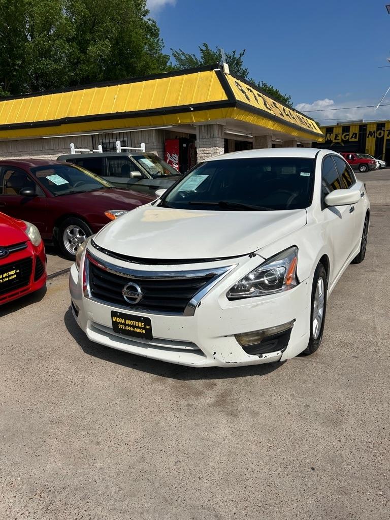 Nissan Altima  2014