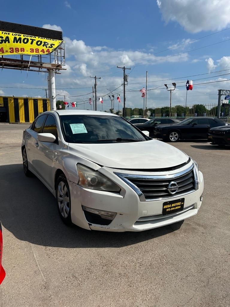 Nissan Altima  2014