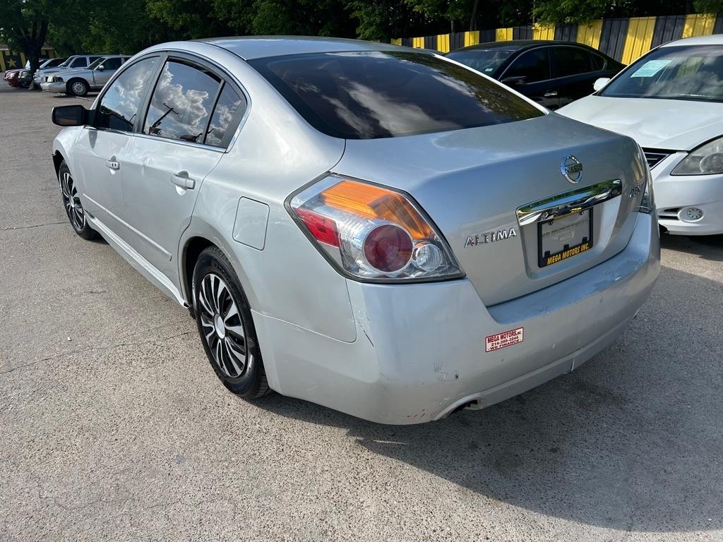 Nissan Altima  2012