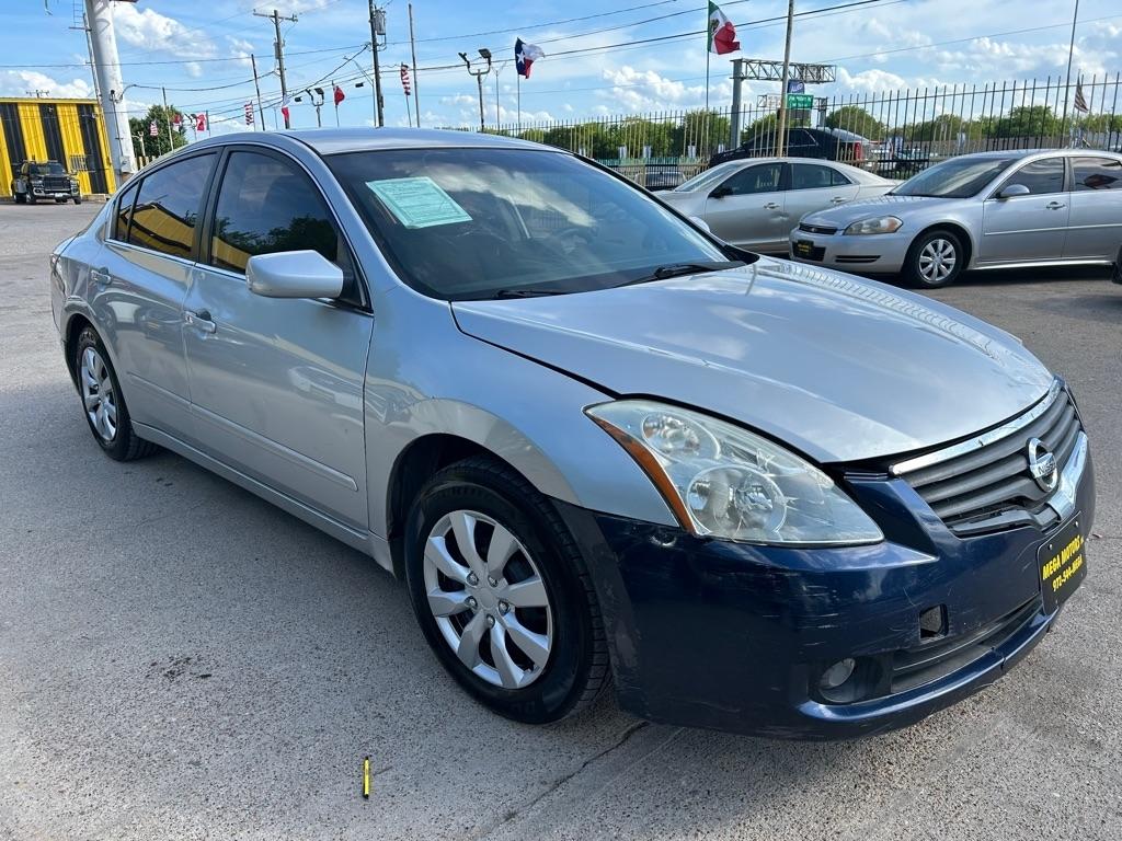 Nissan Altima  2012