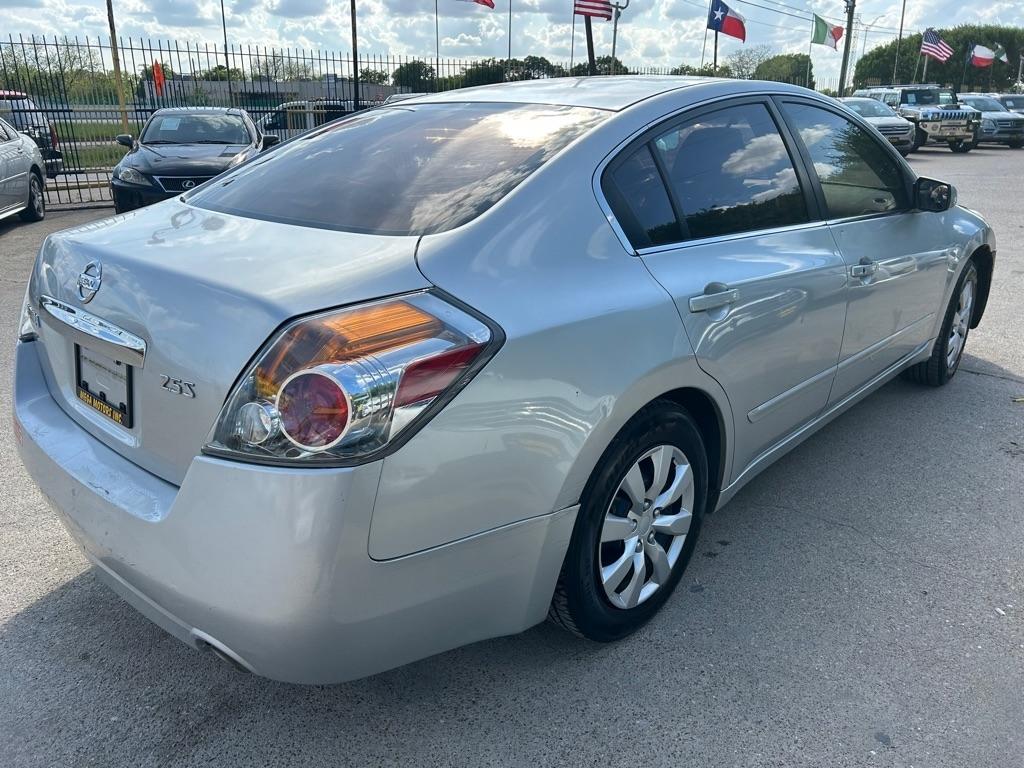 Nissan Altima  2012