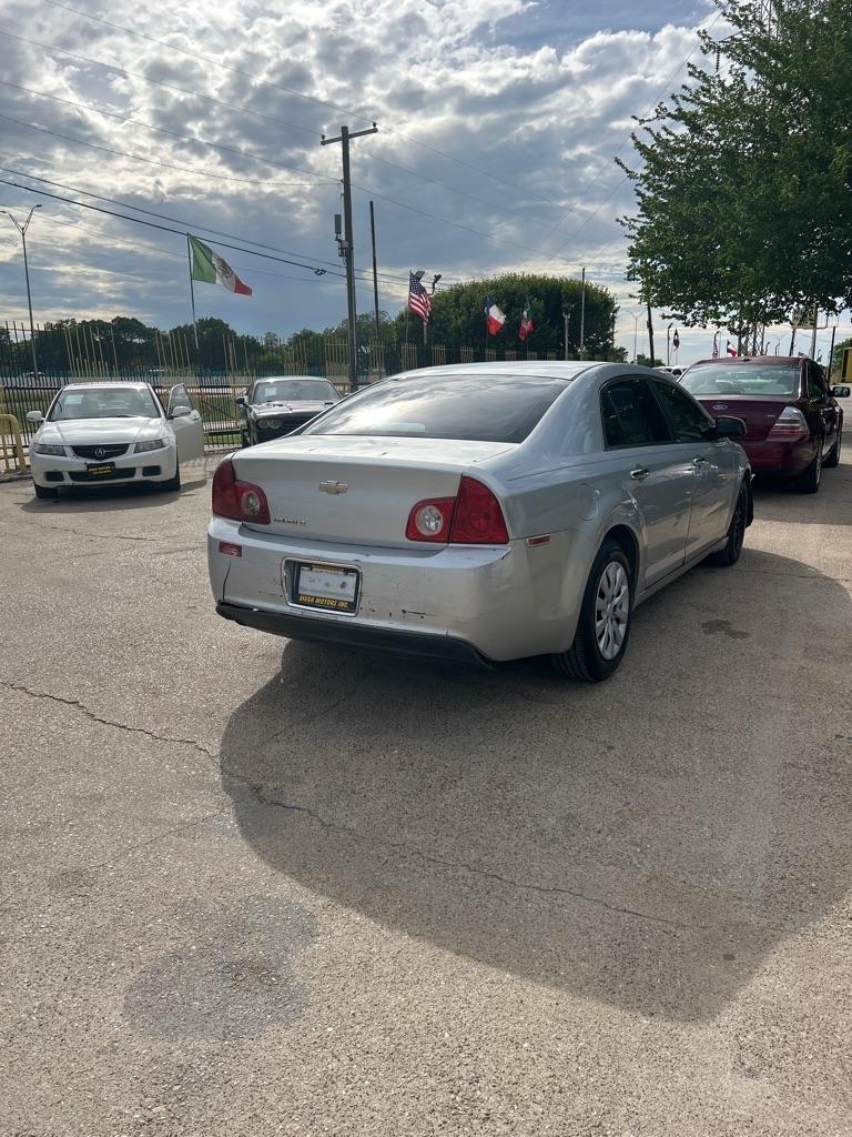 Chevrolet Malibu  2011