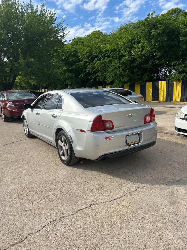 Chevrolet Malibu  2011