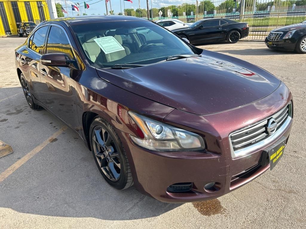 Nissan Maxima  2014