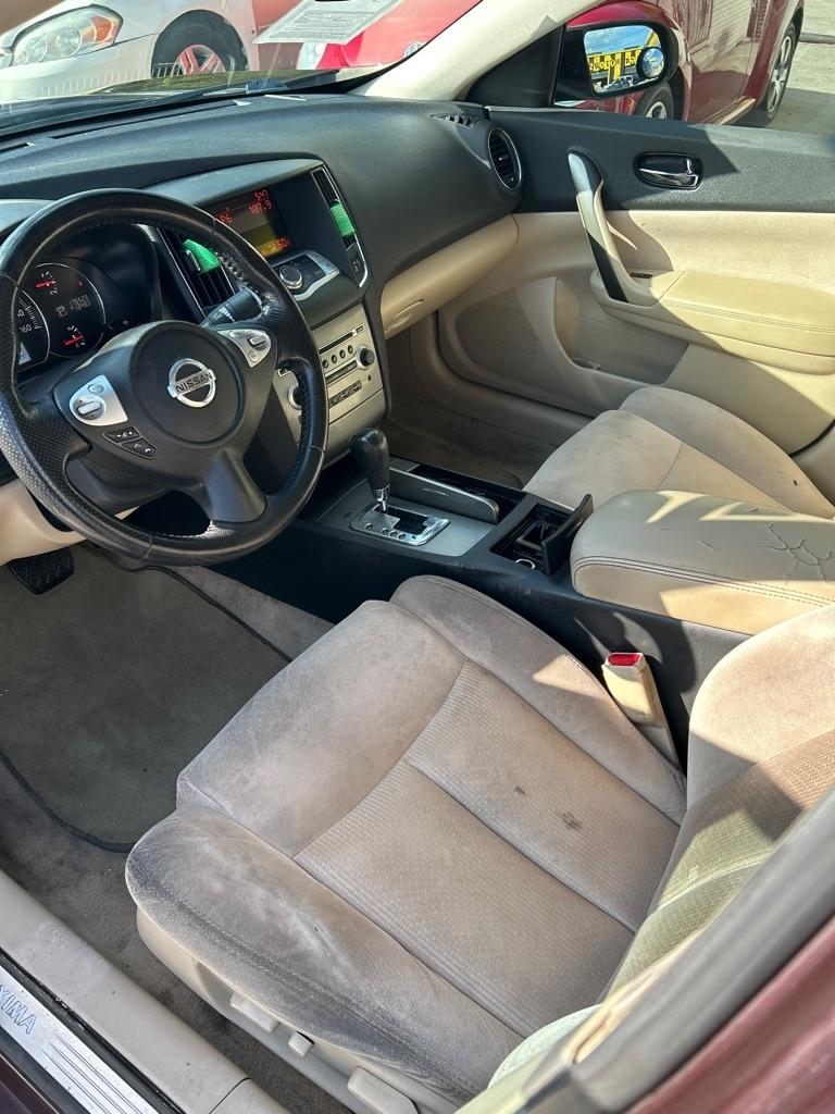 Nissan Maxima  2014
