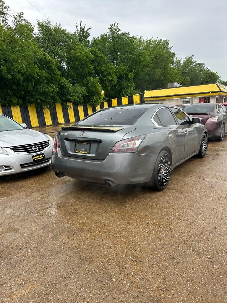 Nissan Maxima  2014