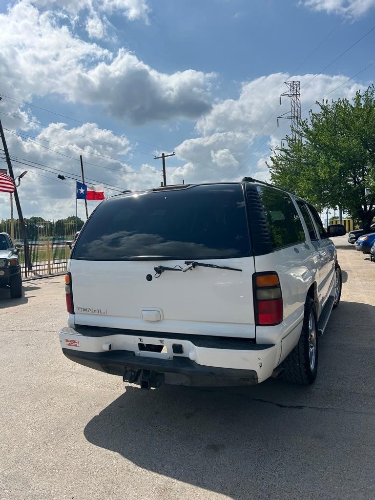 GMC Yukon Denali  2005