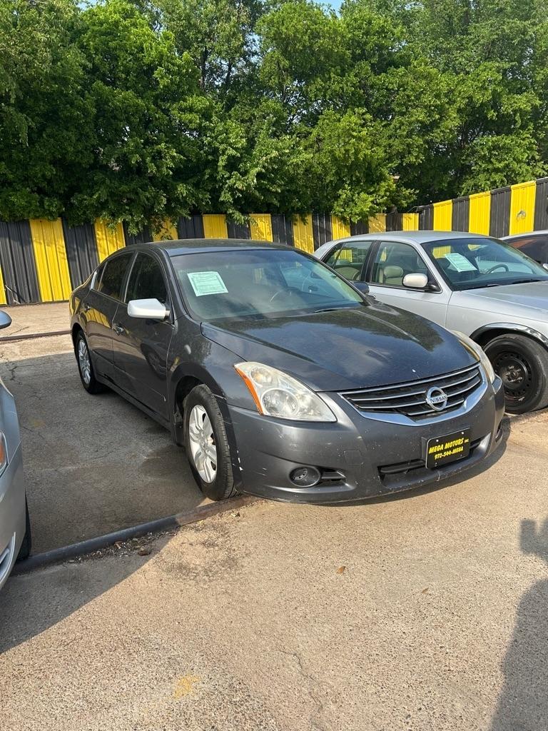 Nissan Altima  2012