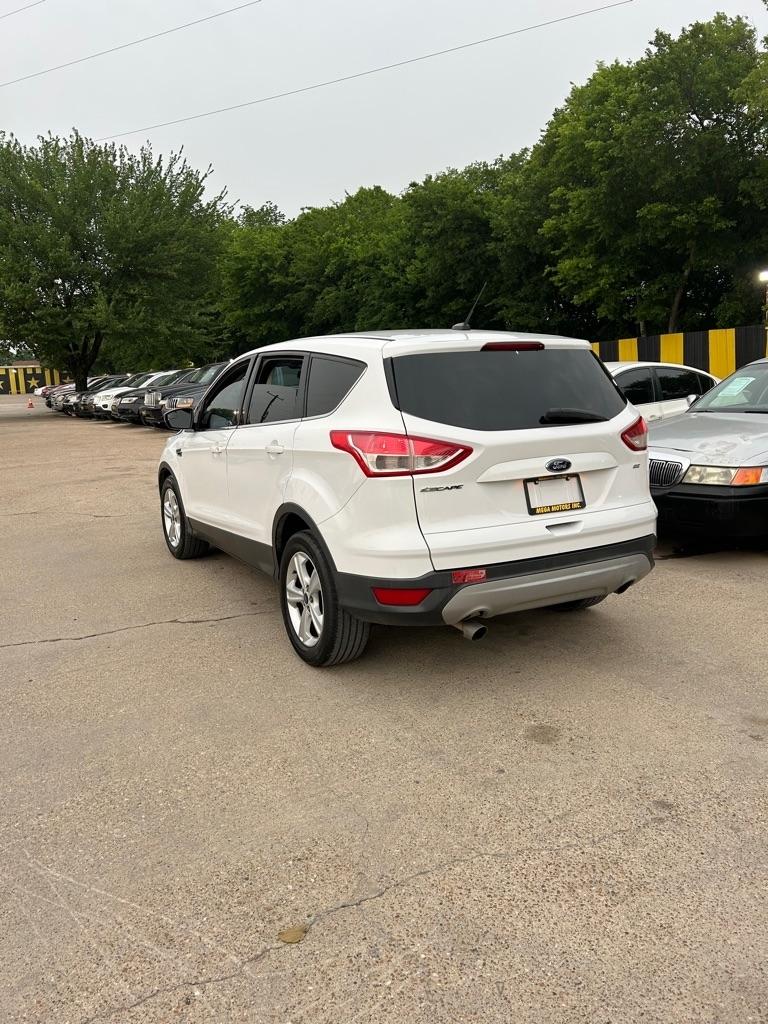 Ford Escape  2015