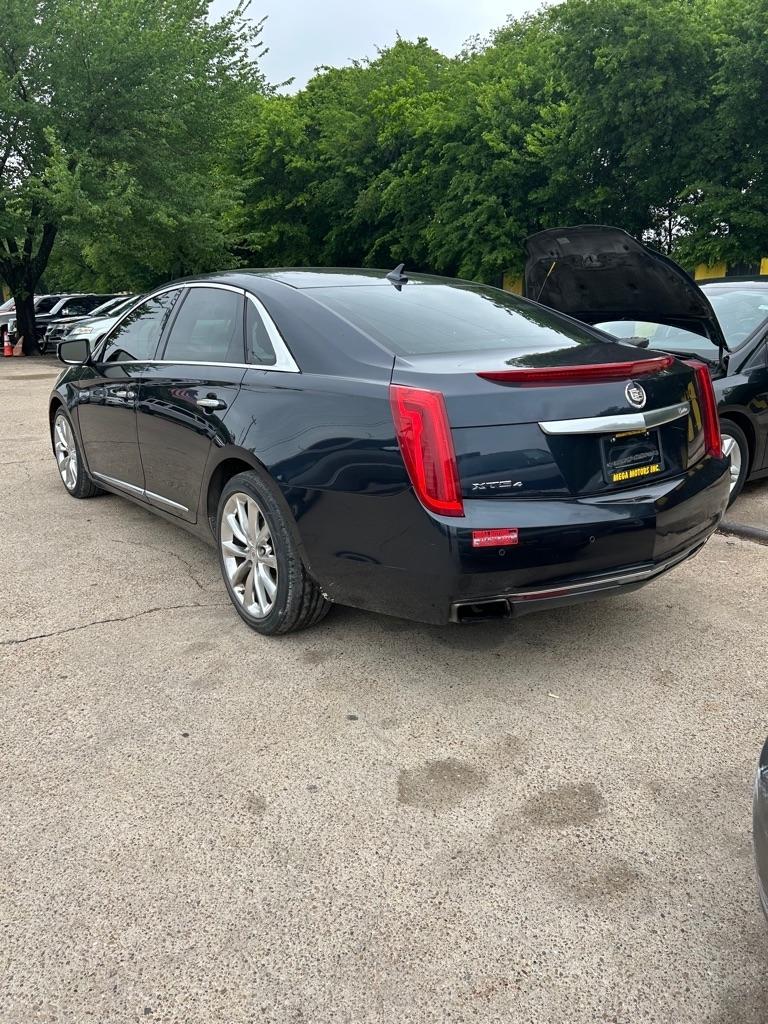 Cadillac XTS  2013