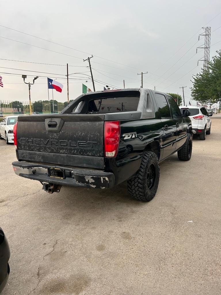 Chevrolet Avalanche  2004