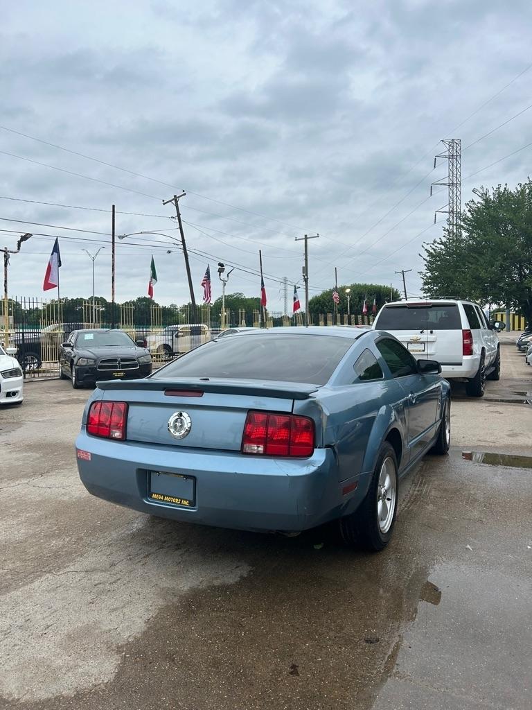 Ford Mustang  2007