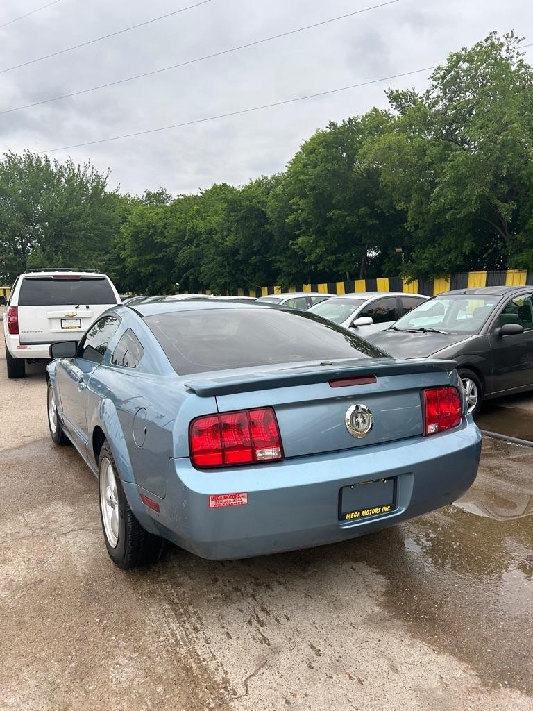 Ford Mustang  2007