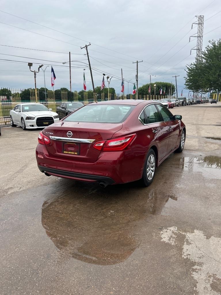 Nissan Altima  2016