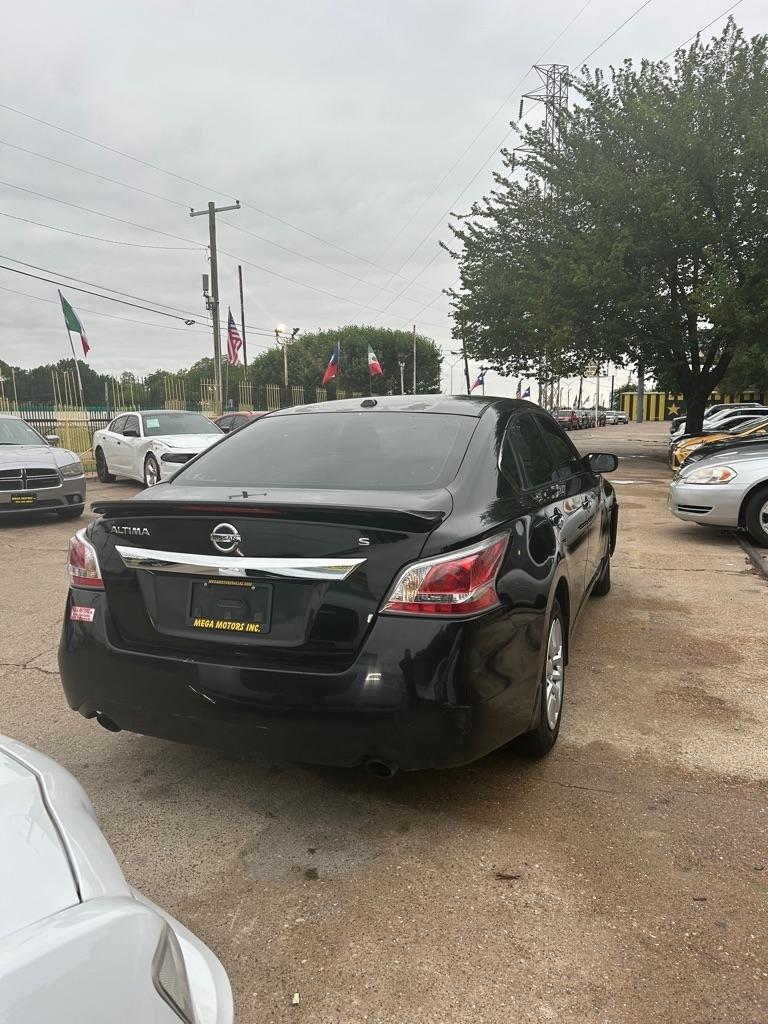 Nissan Altima  2015