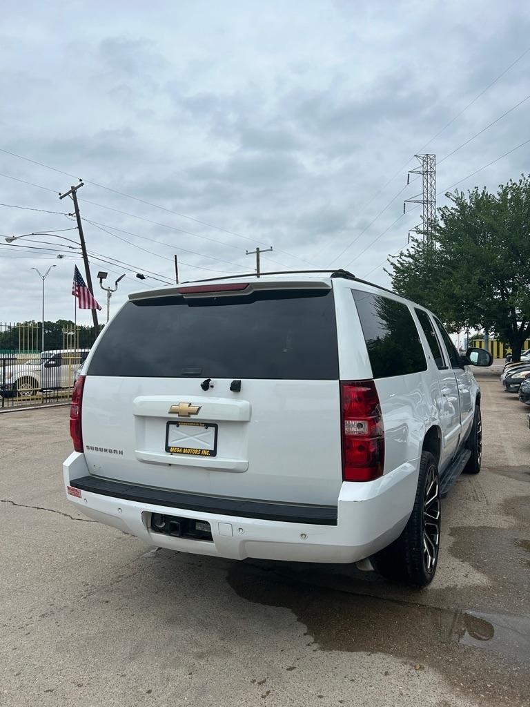 Chevrolet Suburban  2007