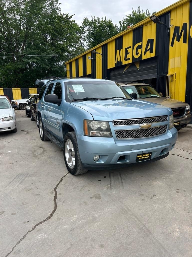 Chevrolet Tahoe  2011