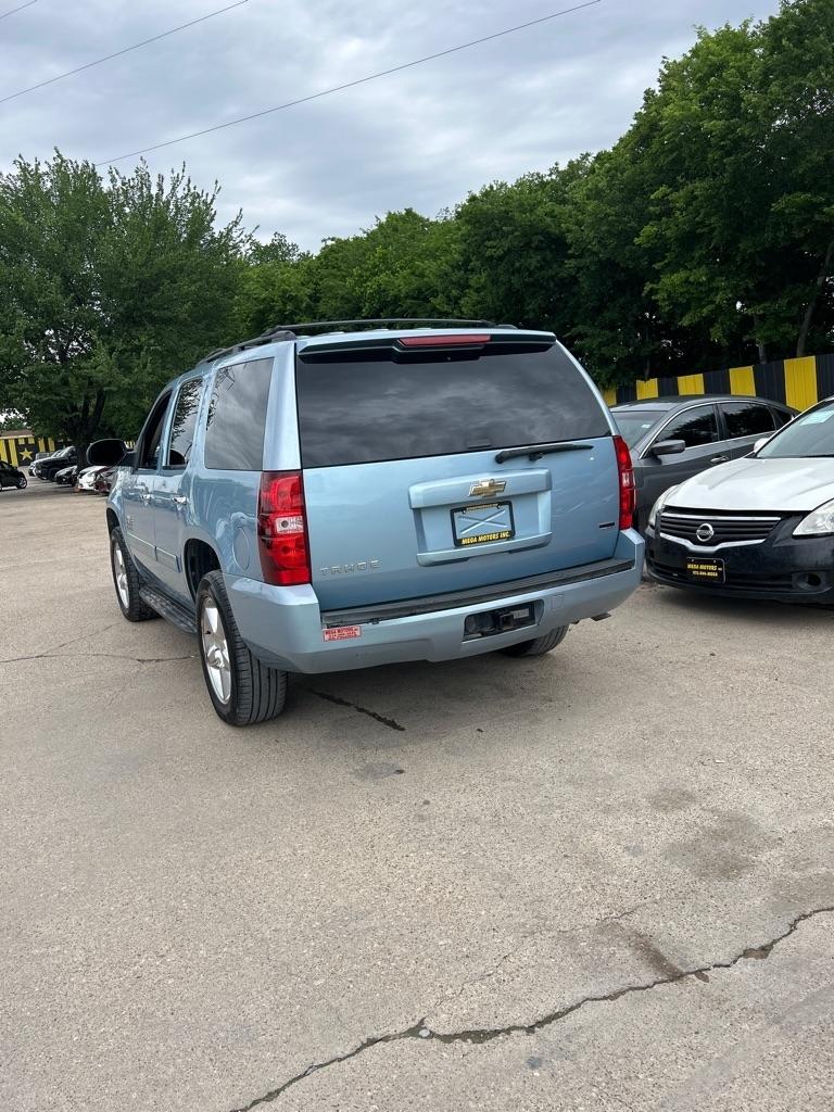 Chevrolet Tahoe  2011