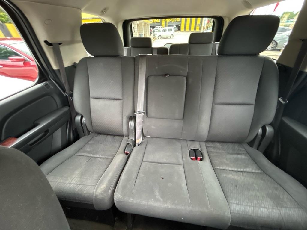 Chevrolet Tahoe  2011