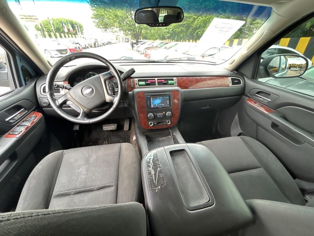 Chevrolet Tahoe  2011